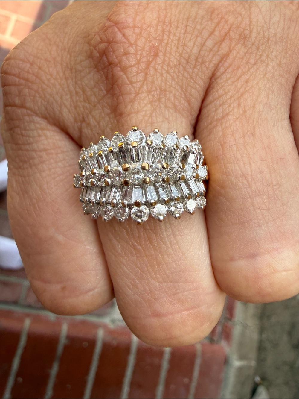 14k solid yellow gold and natural diamonds cluster ring